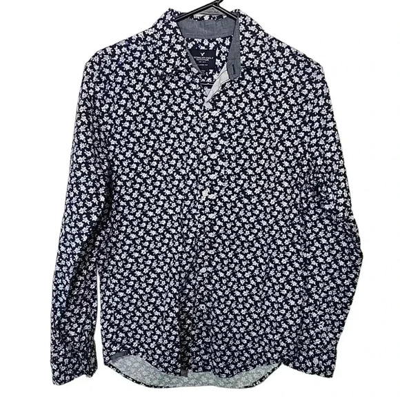 American Eagle Outfitters men's floral classic fit button-up. Size small - Picture 1 of 7